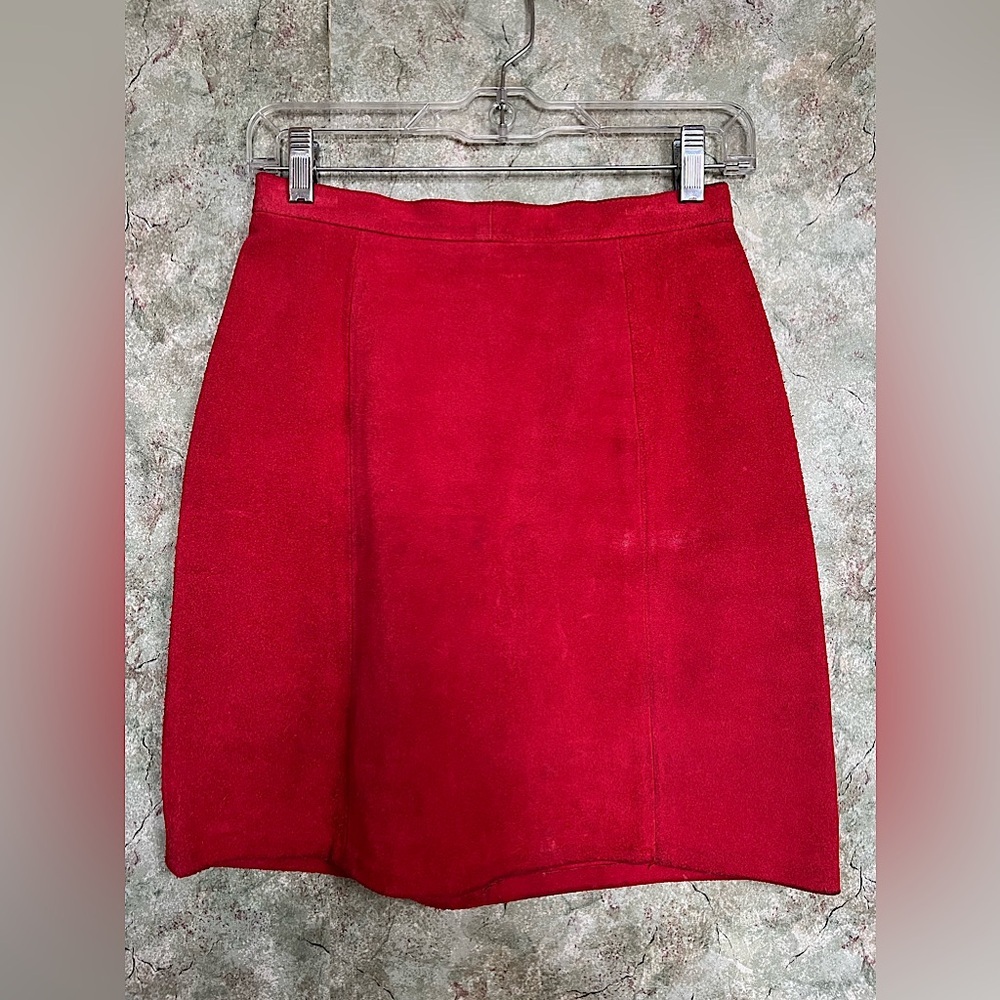 V I N T A G E  Vibrant Red Suede Mini Skirt for Cocktail Night Out